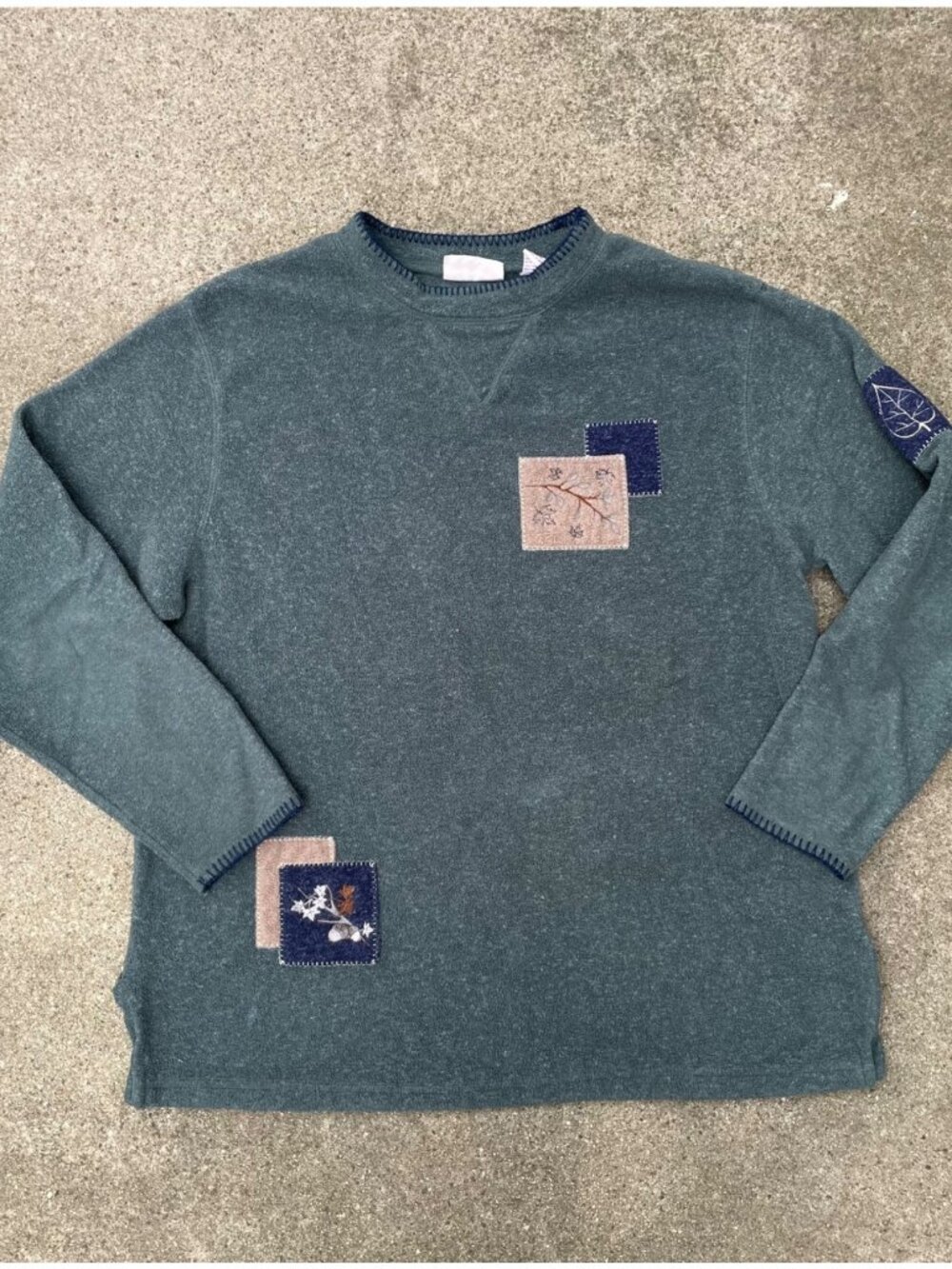 Vintage Y2K Fleece Sweater Green Embroidered Leaf Fall L Grandmacore Cozy Art